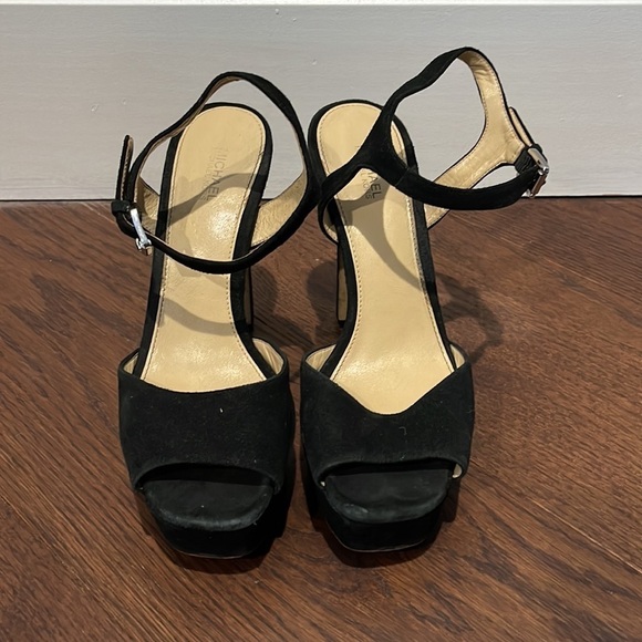 Michael Kors Black Suede Heels Size 8.5 - Picture 2 of 7